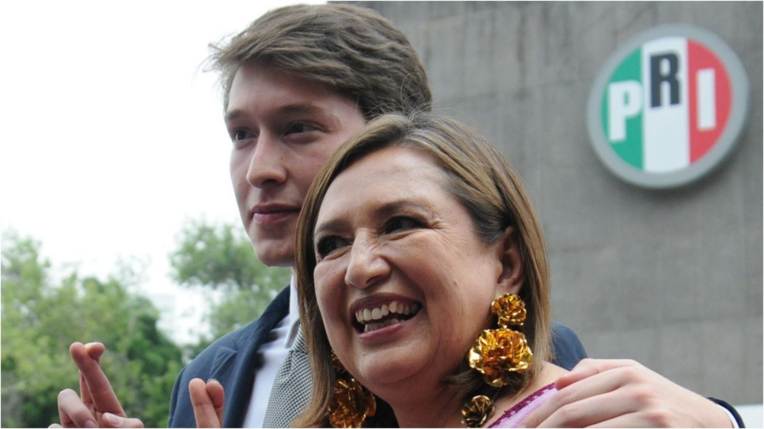 Xóchitl Gálvez retira a su hijo de su equipo de campaña tras difusión de video; afirma que intentan dañarla a través de su familia ya que a ella no le encuentran nada hijo-de-xochitl-galvez-pide-disculpa-por-su-comportamiento-en-el-polemico-video-reconozco-el-error-1536×864-1