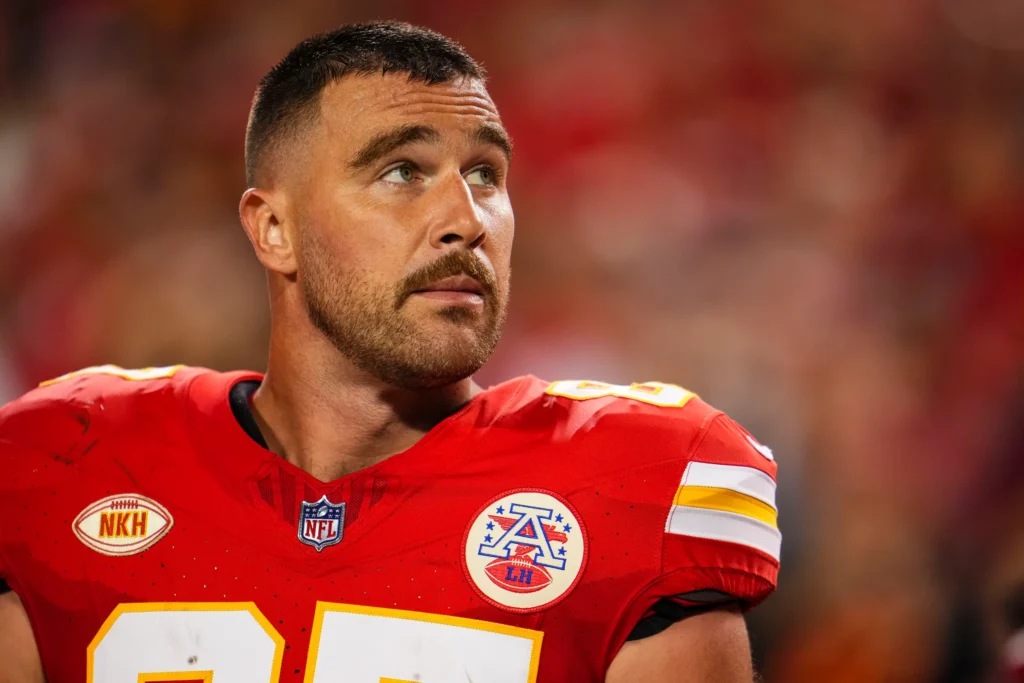 Travis Kelce, Estrella De Los Chiefs Y Novio De Taylor Swift, Rompe ...