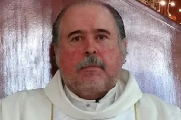 Encuentran sin vida al sacerdote Isaías Ramírez bajo el puente de San Fernando, Jalisco: Continúa la investigación sobre su misteriosa muerte Imagen página web