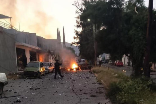 Explosión de coche bomba en Guanajuato deja tres policías heridos y genera alerta en la región Imagen página web