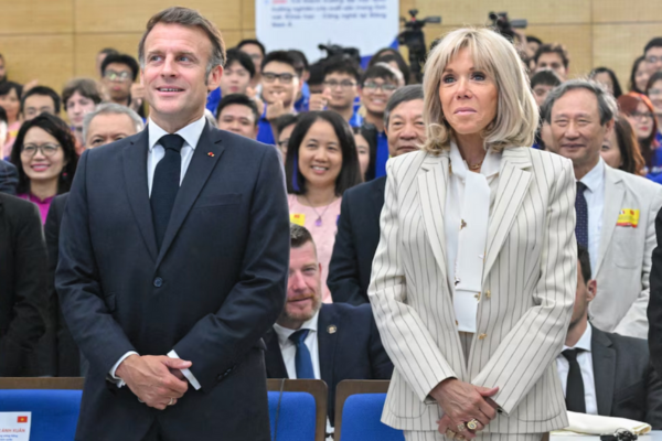 Brigitte y Emmanuel Macron reaparecen tras polémica Imagen página web (2)