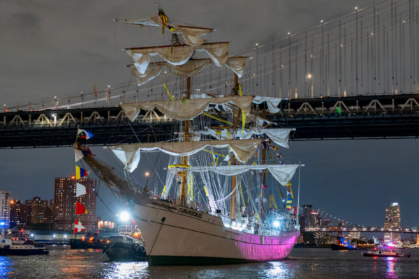 Cadetes del Cuauhtémoc regresan tras accidente en Nueva York Buque Escuela Cuauhtémoc