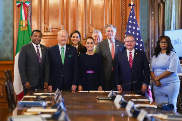 Encuentro clave entre embajador Johnson y Sheinbaum Imagen página web