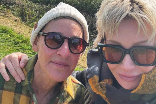 Ellen DeGeneres y Portia de Rossi en su hogar en Inglaterra disfrutando de su vida rural