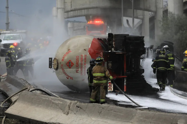 Fallece conductor de la pipa tras explosión en Iztapalapa Imagen página web
