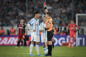 Sebastián Zunino detalló insultos tras la expulsión del defensor Marcos Rojo