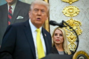 Trump destituye a Pam Bondi como fiscal general