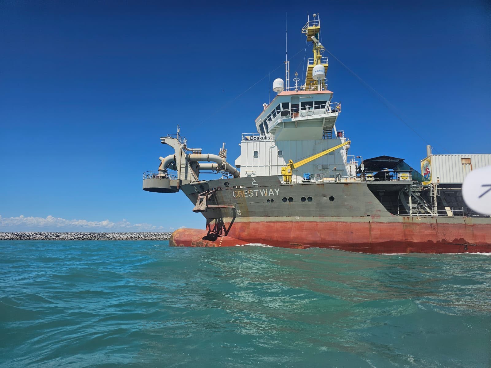 Draga Crestway durante trabajos de mantenimiento en el Puerto del Norte de Matamoros