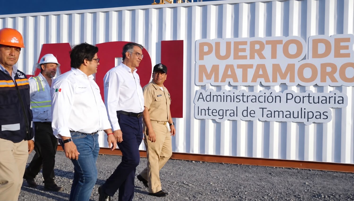 Américo Villarreal recorre instalaciones del Puerto del Norte en Matamoros