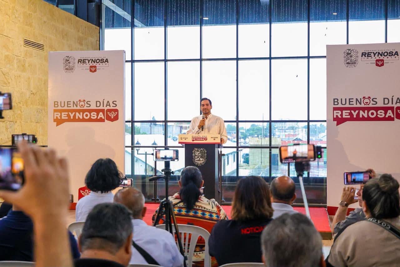Carlos Peña Ortiz encabeza un encuentro con medios de comunicación en Reynosa