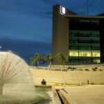 Exsecretario de Torreón va a proceso por lavado de dinero Edificio del Ayuntamiento de Torreón junto a la fuente de la Plaza Mayor