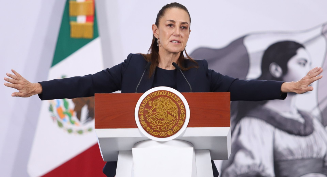 Claudia Sheinbaum durante una conferencia de prensa en Palacio Nacional