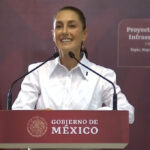 Sheinbaum anuncia 252 consultorios y 18 mil 500 viviendas para Nayarit Claudia Sheinbaum habla ante asistentes durante un acto público en México