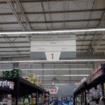 Economía crece 0.8% en julio, impulsada por servicios Pasillo de supermercado en México, actividad vinculada al crecimiento del comercio y los servicios