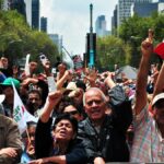 Simpatizantes de Morena durante una movilización en Ciudad de México