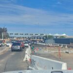 Automóviles en la garita internacional entre Mexicali y Calexico