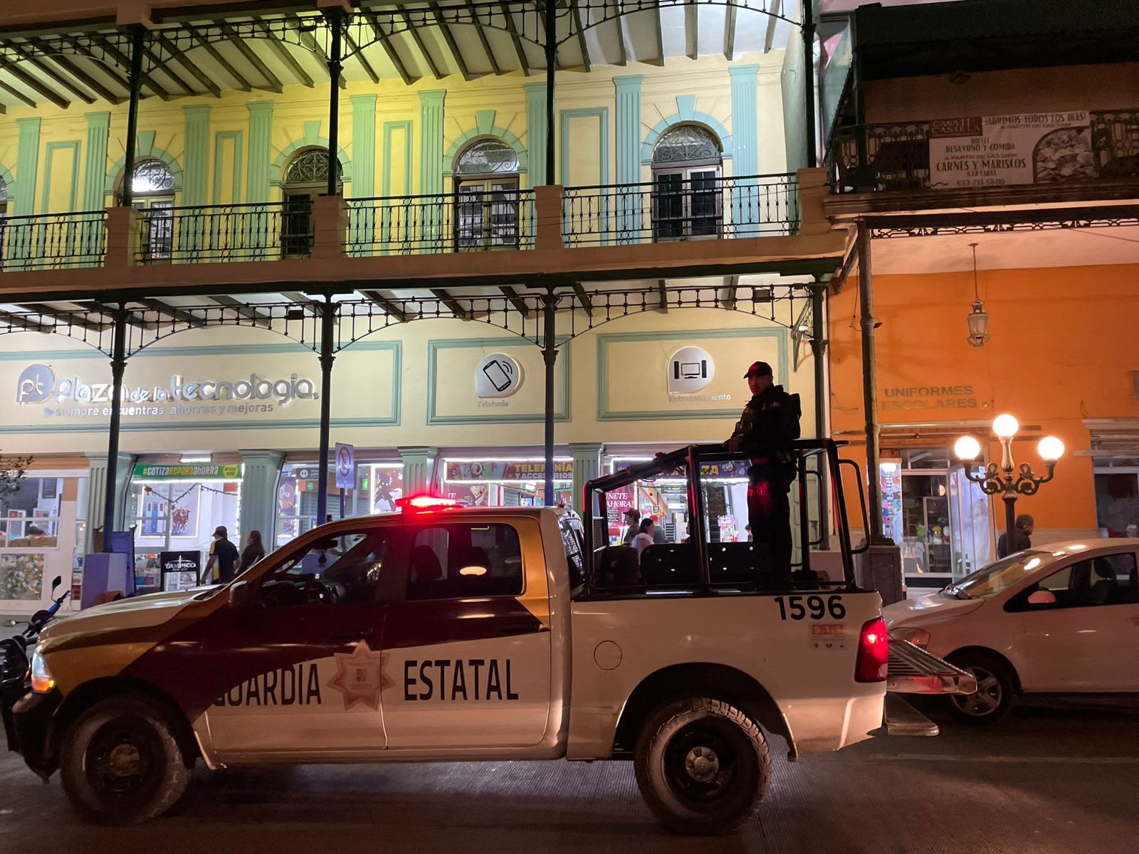 Patrulla de la Guardia Estatal durante un recorrido nocturno en Tamaulipas