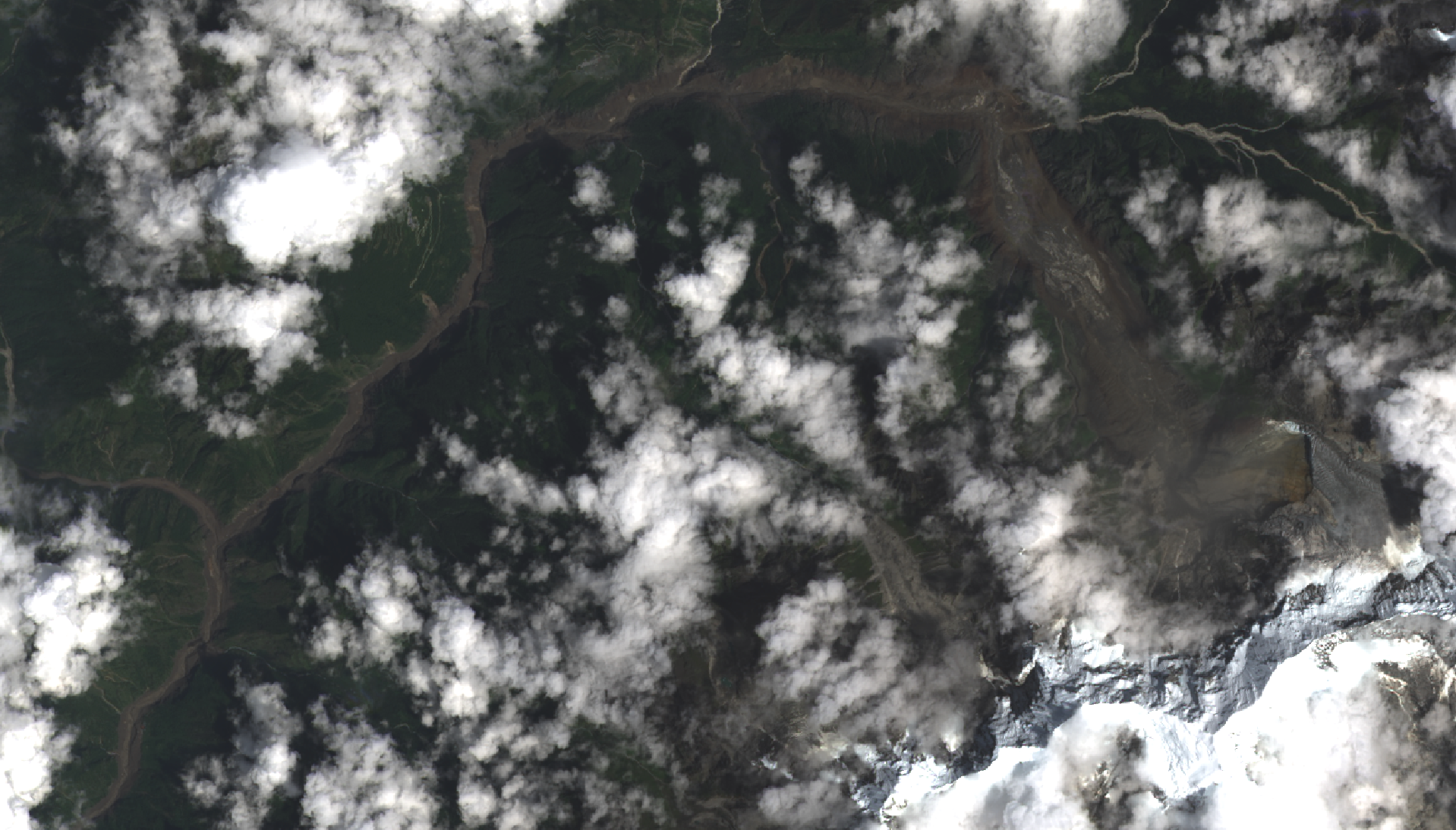 Imagen satelital del valle del río Trishuli tras las inundaciones de Nepal de agosto de 2026