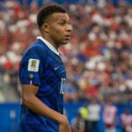 Kylian Mbappé durante un partido con la selección de Francia