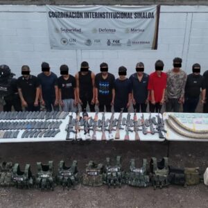 Operativo en Sinaloa detiene a 11 ligados a mineros