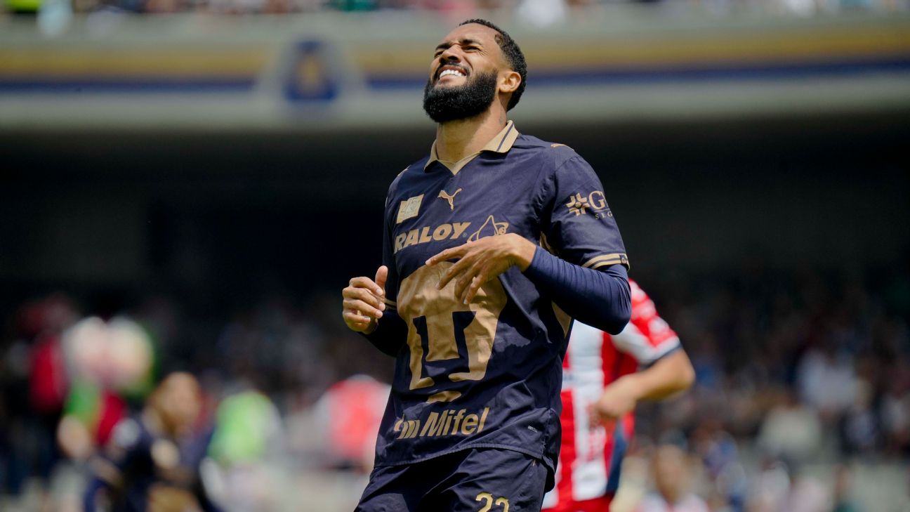 Jugador de Pumas durante el partido ante Atlético de San Luis en Ciudad Universitaria