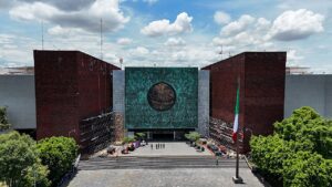 Reforma de doble nacionalidad tensa alianza de Morena