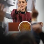 Claudia Sheinbaum durante una conferencia de prensa sobre programas sociales
