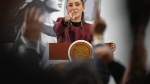 Sheinbaum defiende programas sociales rumbo a elección