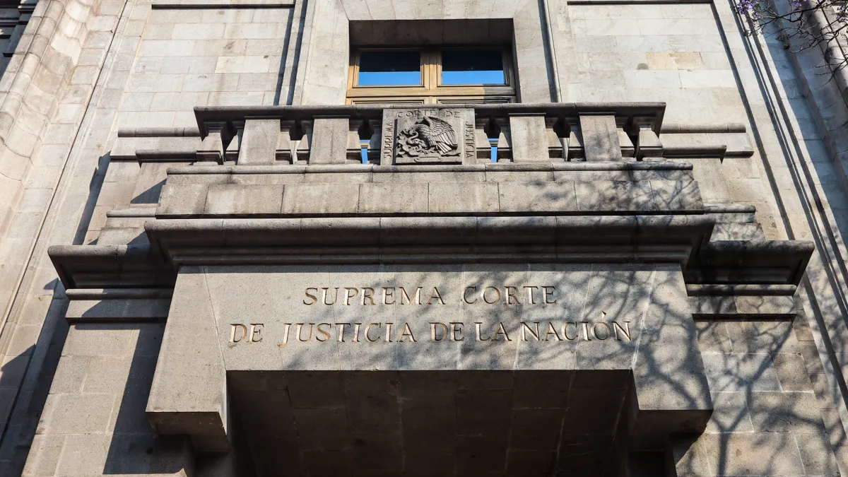 Fachada de la Suprema Corte de Justicia de la Nación en Ciudad de México