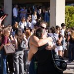 Comunidad de la Universidad de Granada guarda un minuto de silencio por Claudia Tacoronte