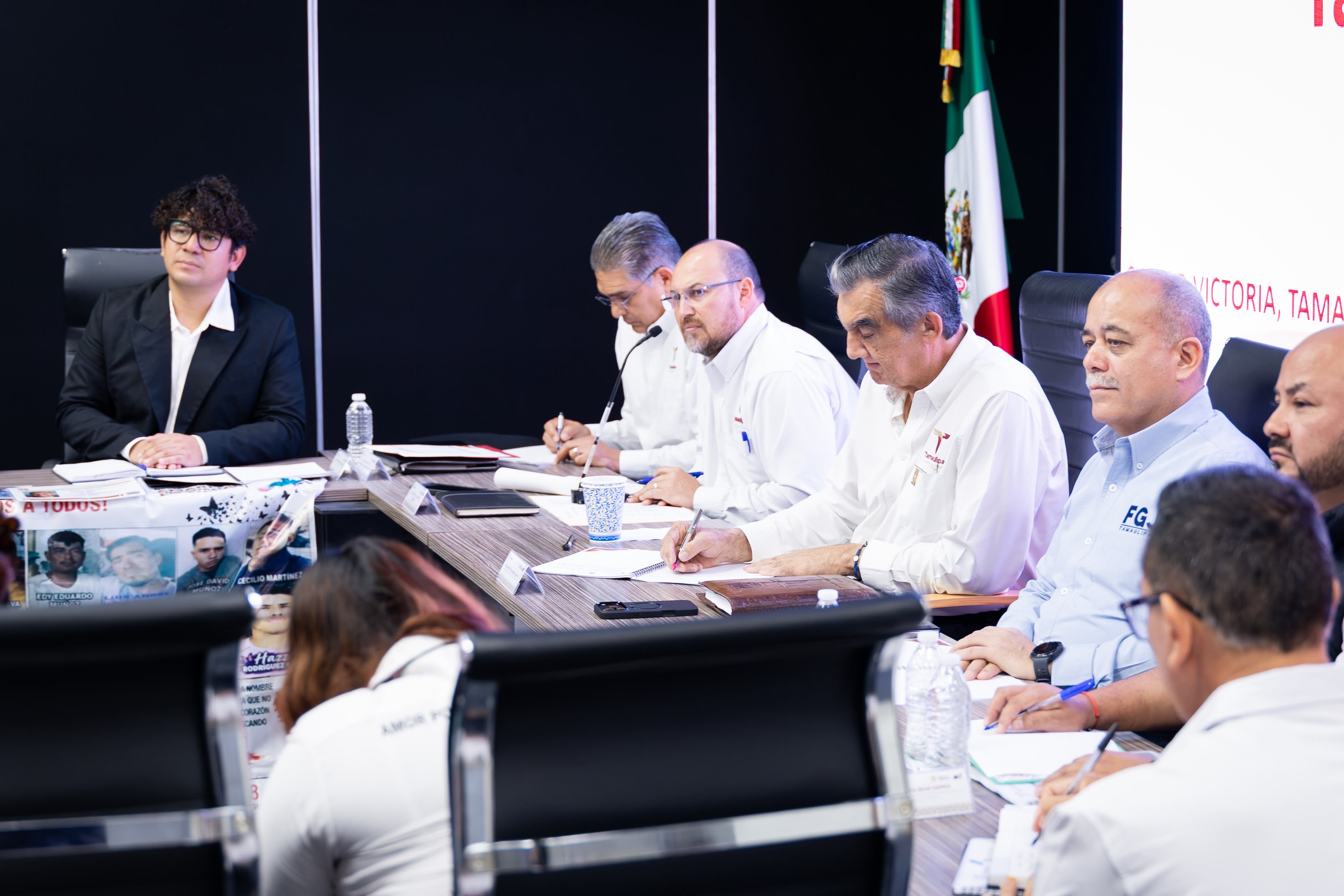 Américo Villarreal durante reunión con colectivos de búsqueda en Tamaulipas