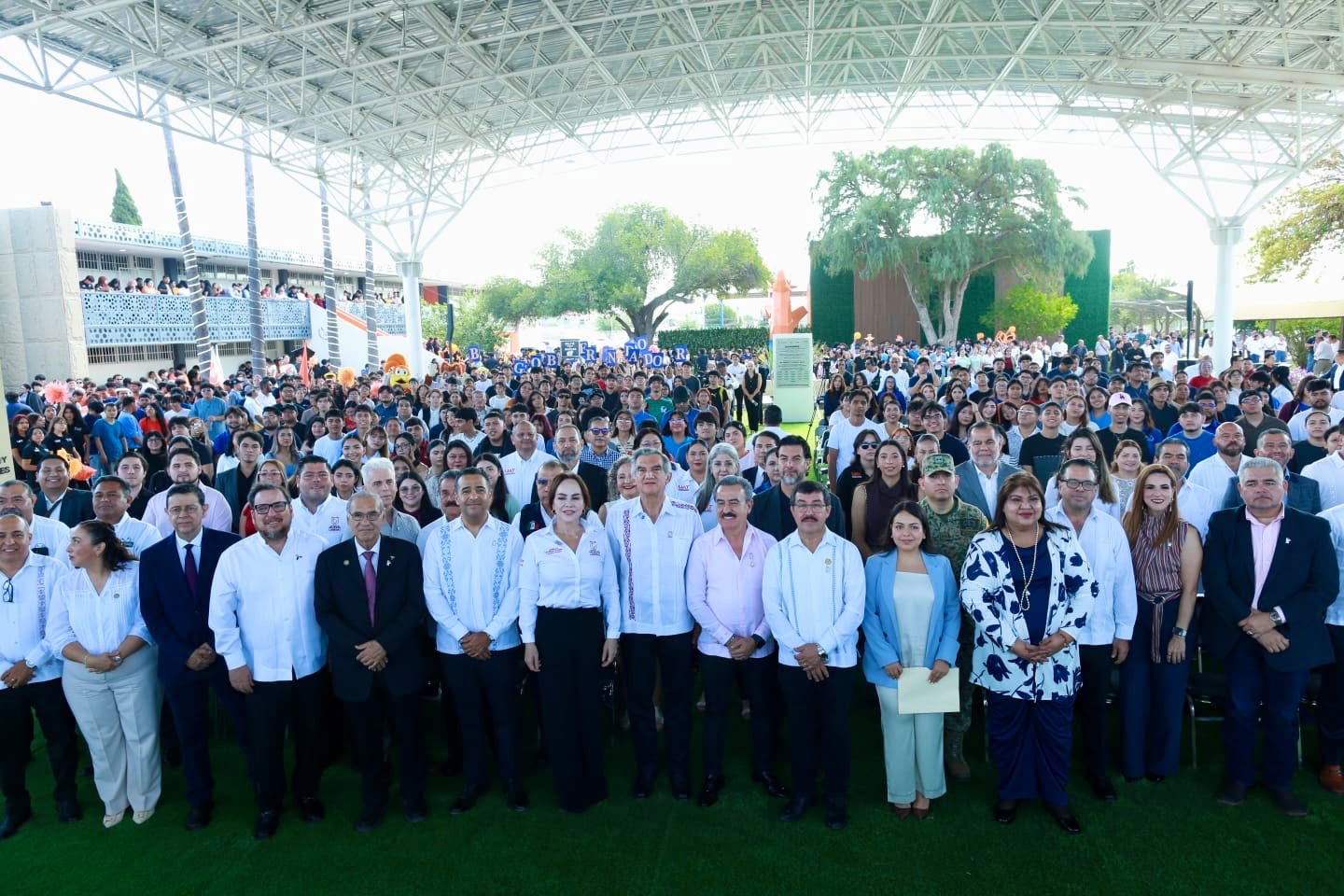 Encuentro de autoridades universitarias y diplomáticas en Nuevo Laredo.