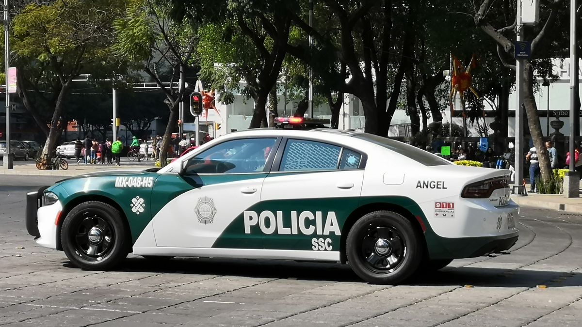 Patrulla de la Policía de la Ciudad de México durante labores de seguridad