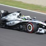 FIA mantiene parche de software para el GP de Singapur Checo Pérez conduce el Cadillac MAC-26 de Fórmula 1 en pista