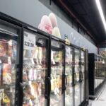 Pasillos de un supermercado en México con productos de consumo