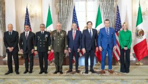 EU entrega más de 20 fugitivos a México sin revelar nombres