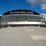 Fachada del recinto hoy llamado Uber Arena en Berlín, fotografía de archivo de 2015
