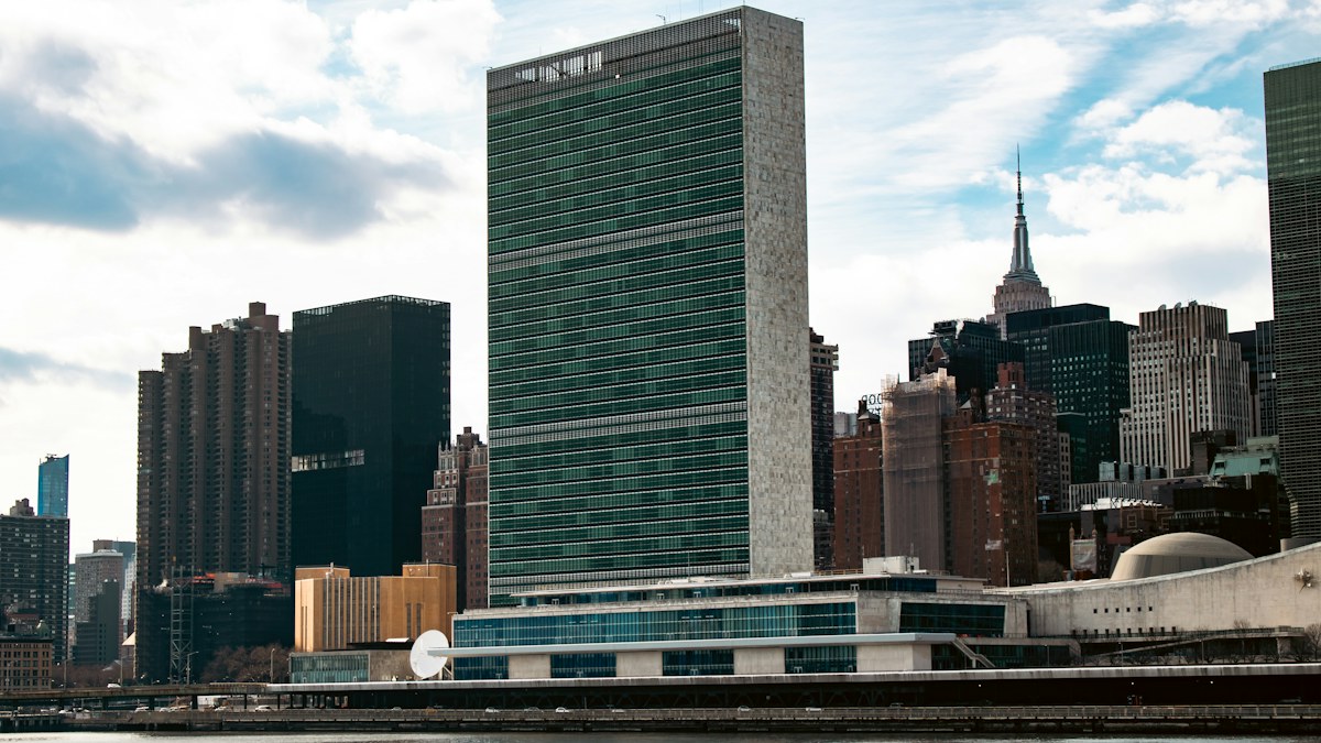 Sede de las Naciones Unidas en Nueva York vista desde el East River