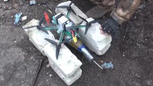 Drones con fibra óptica exponen salto tecnológico del narco