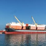 Embarcaciones y grúas en el puerto de Veracruz, fotografía de archivo de febrero de 2020