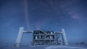 Nobel de Física 2026 premia la caza de neutrinos cósmicos