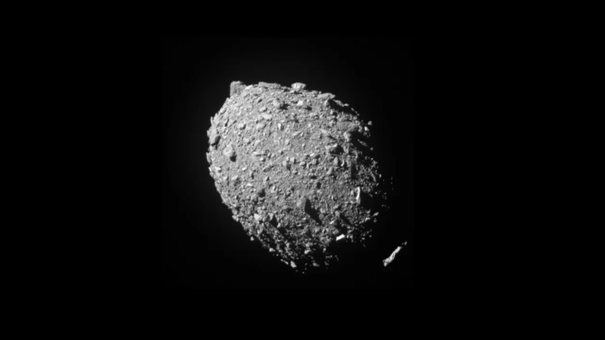 Asteroide Dimorphos completo, fotografiado por DART antes de su impacto en septiembre de 2022