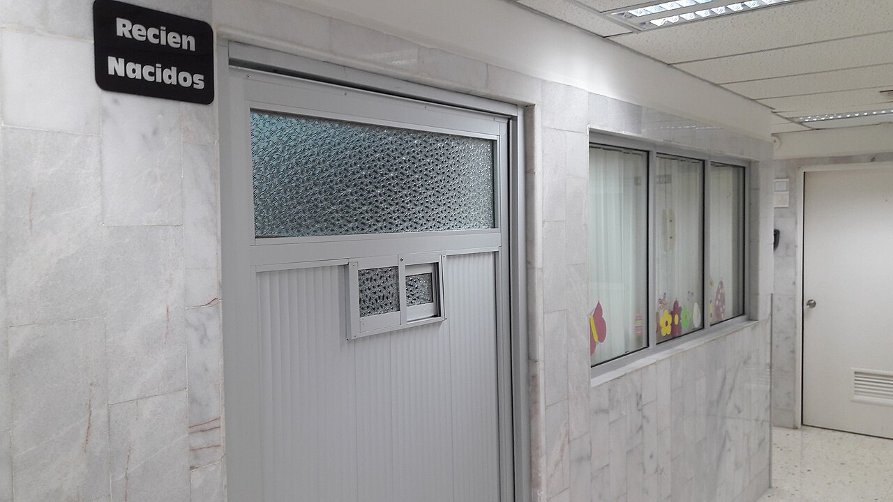Unidad de cuidados intensivos neonatales en un hospital de Nuevo Laredo, Tamaulipas
