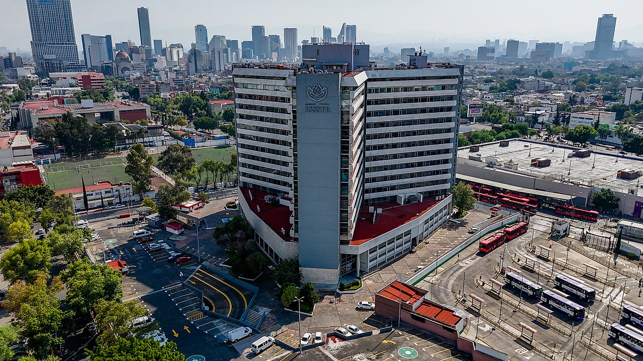 Sede del ISSSTE en Buenavista, Ciudad de México; imagen ilustrativa, no es el Hospital Vasco de Quiroga