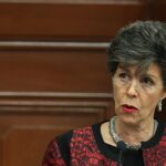 Janine Otálora habla en un acto del Tribunal Electoral sobre procesos electorales