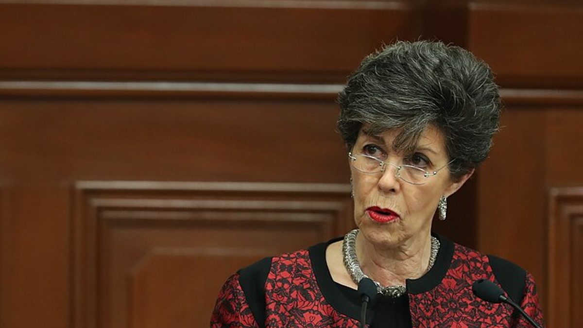 Janine Otálora habla en un acto del Tribunal Electoral sobre procesos electorales