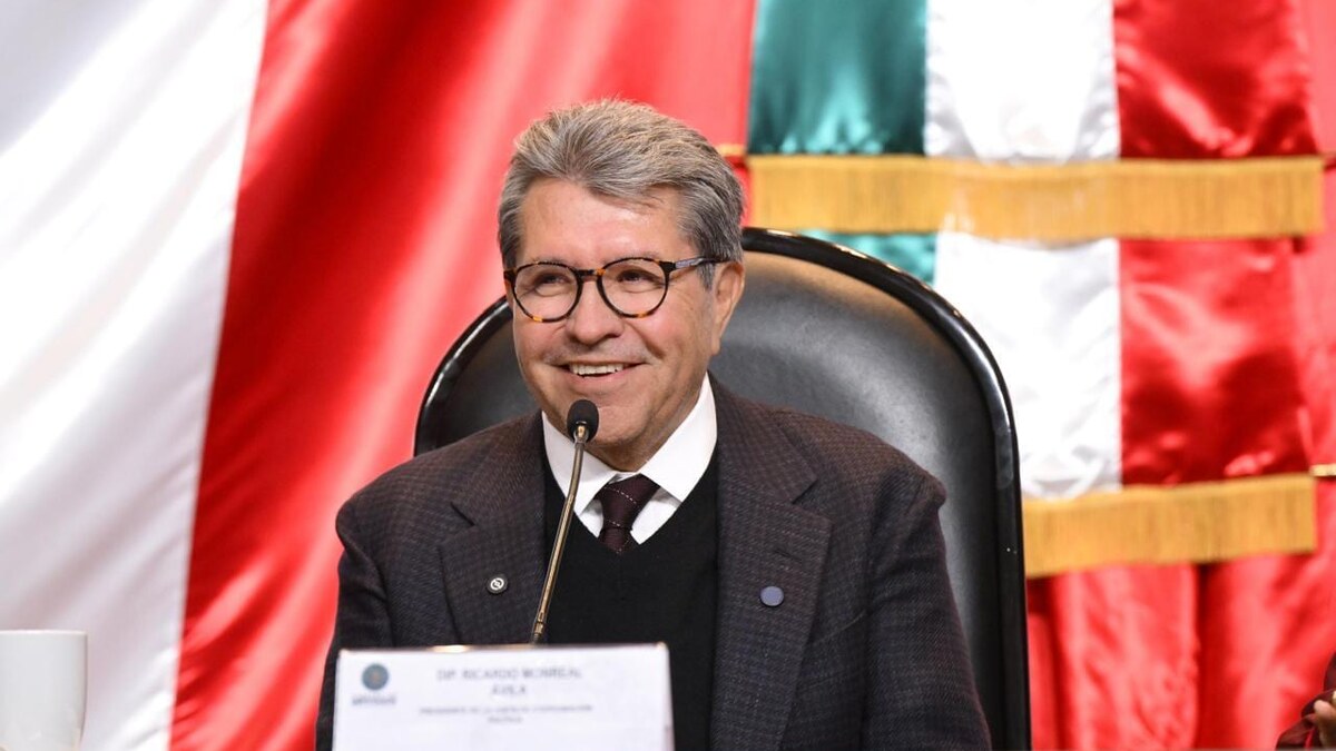 Ricardo Monreal durante la entrega de informes de la ASF en San Lázaro