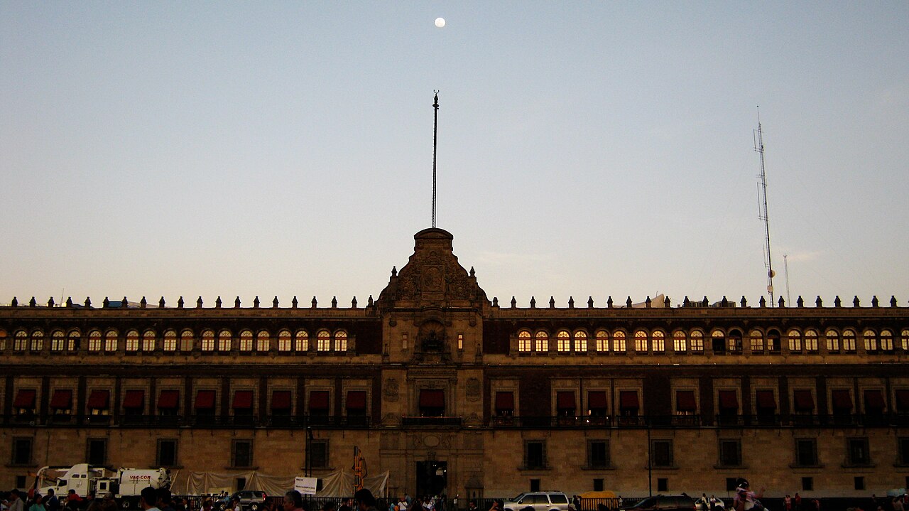 Fachada del Palacio Nacional en la Ciudad de México, sede del anuncio presidencial sobre Leonel Cota