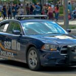 Patrulla de la Policía de Ciudad de México circula por avenida Juárez