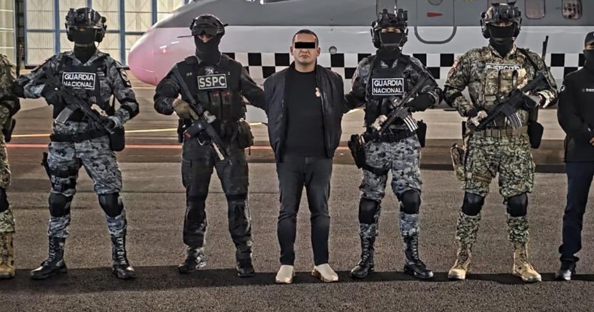 Iván Cazarín Molina, El Tanque, escoltado por fuerzas federales tras su detención en Zapopan